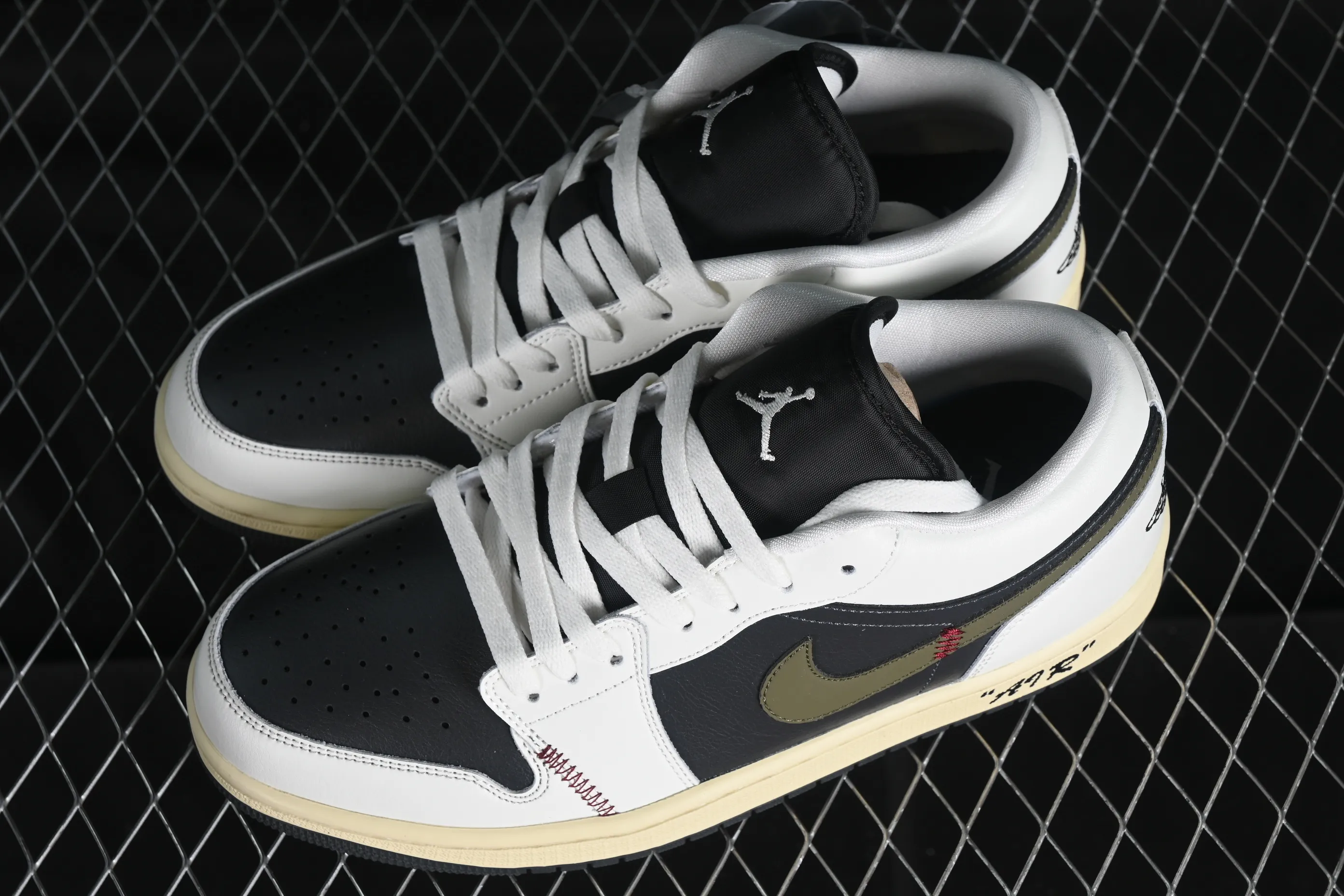 All categories Air Jordan Jordan series basketball shoes Air Jordan 1 Low Air Jordan 1 Low AJ1 Joe 1 black and green customized low-bang cultural casual sneakers DC0774-001